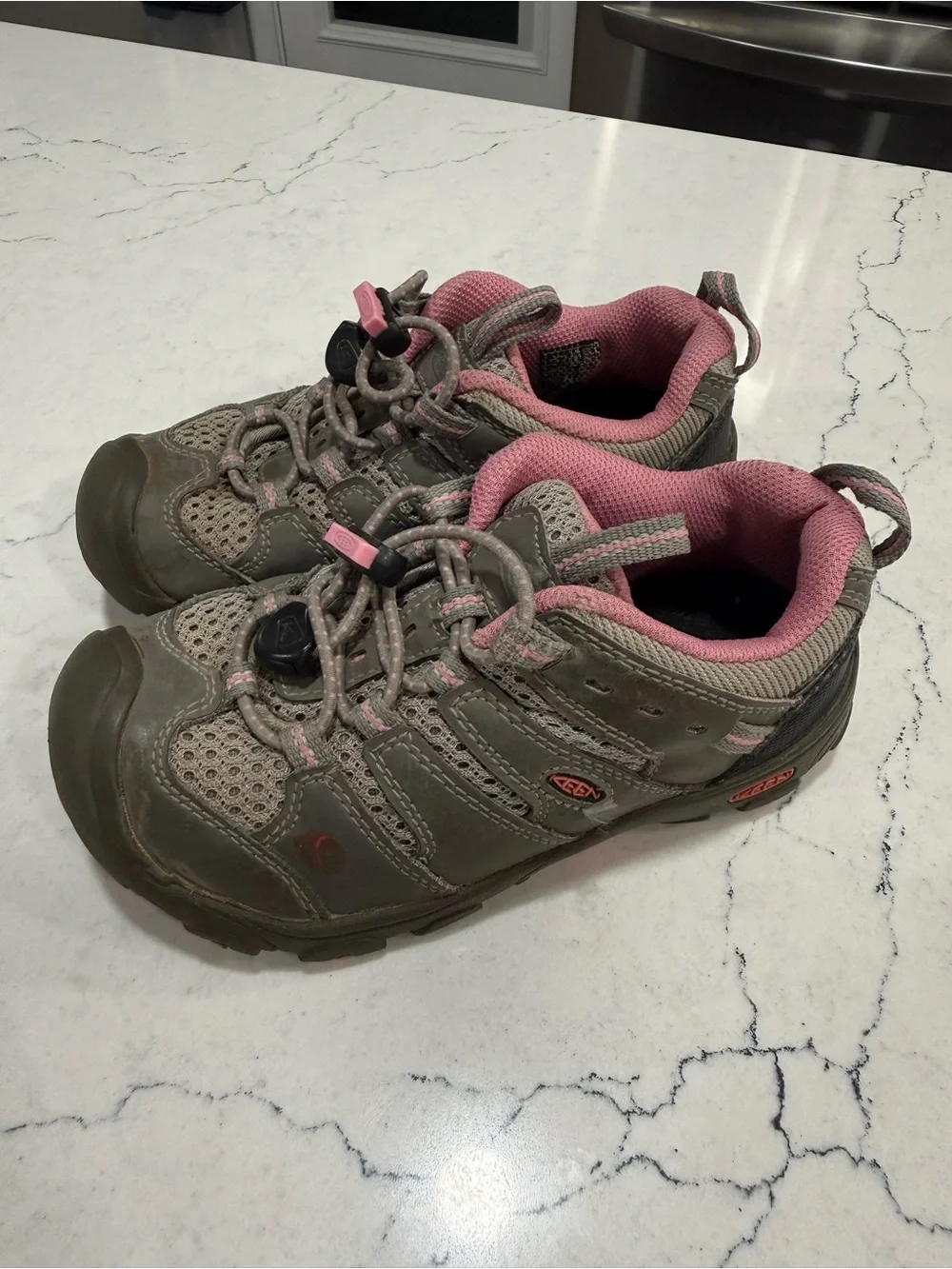 KEEN Kids Toddler Girks Low Top Hiking Sneakers Gray/Pink Lace Up US 12